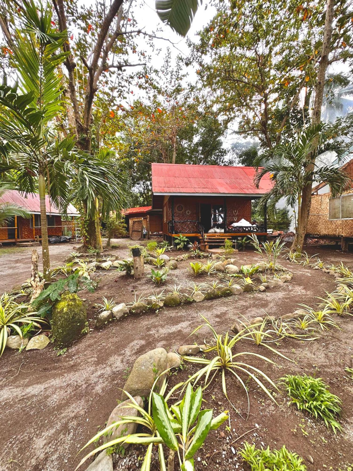 Playa Del Fuego Camiguin Beach Hostel & Resort Mambajao Exterior photo