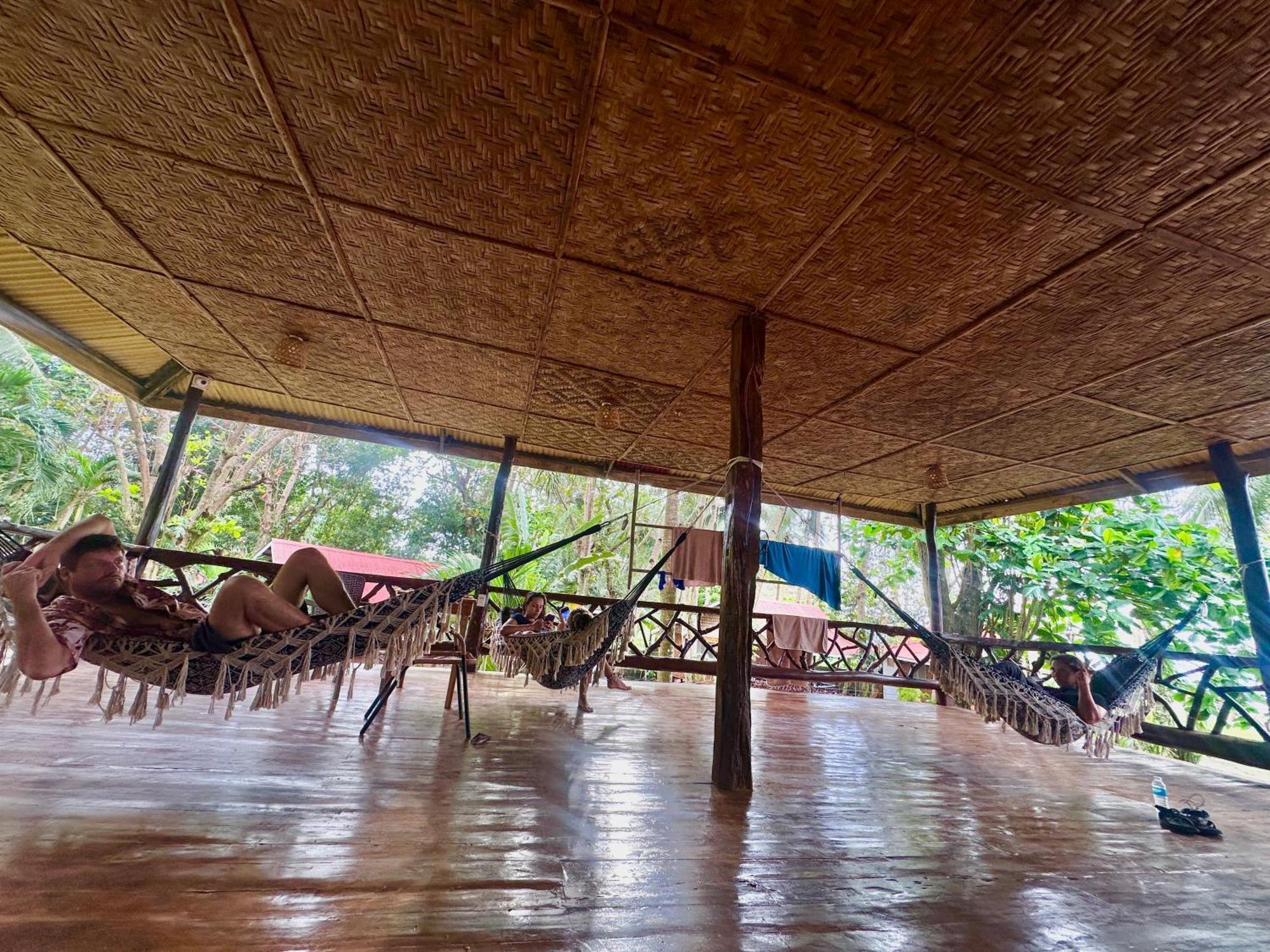 Playa Del Fuego Camiguin Beach Hostel & Resort Mambajao Exterior photo